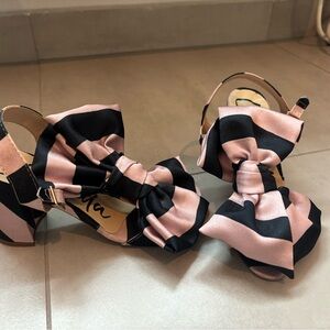 Elegant Striped Bow Sandals